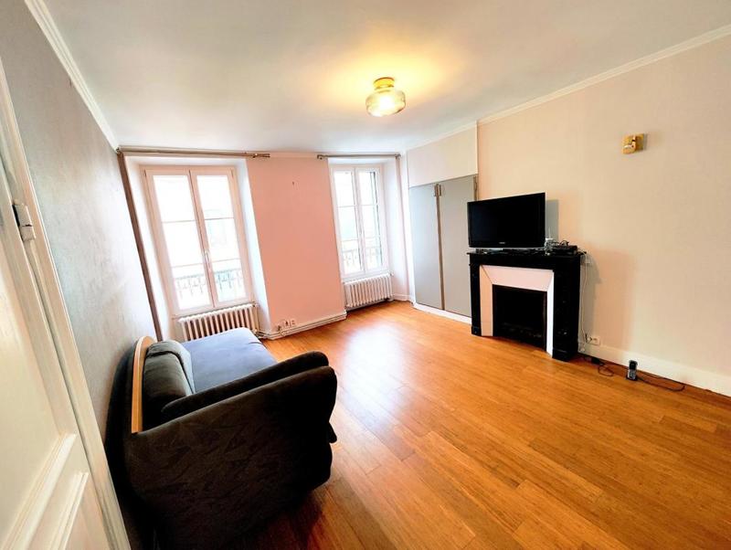 Maison ancienne - 223 m² - 10 pièces