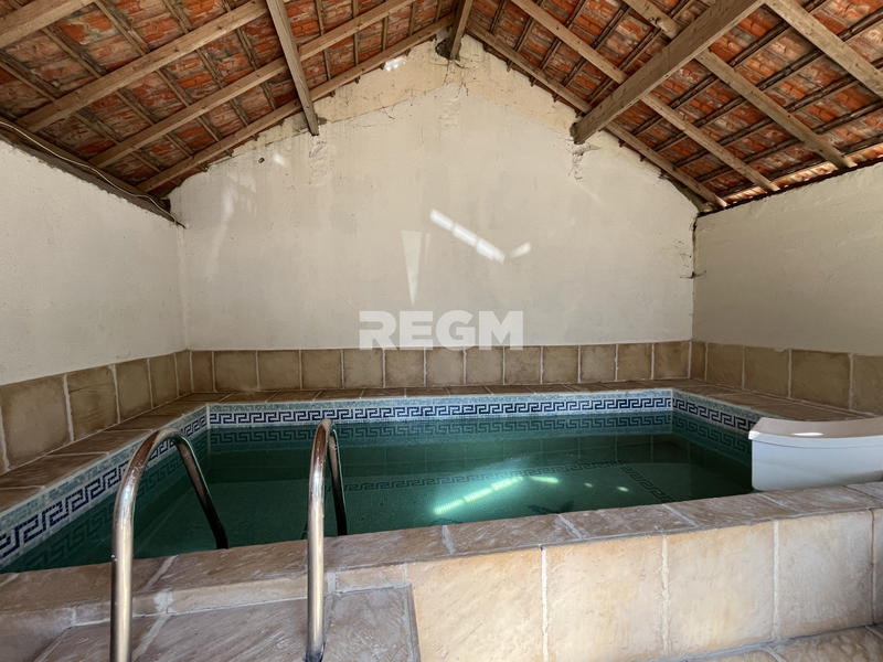 Maison - 200 m² - 7 pièces