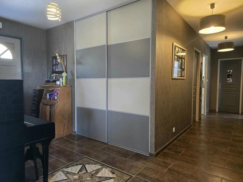 Maison - 207 m² - 9 pièces