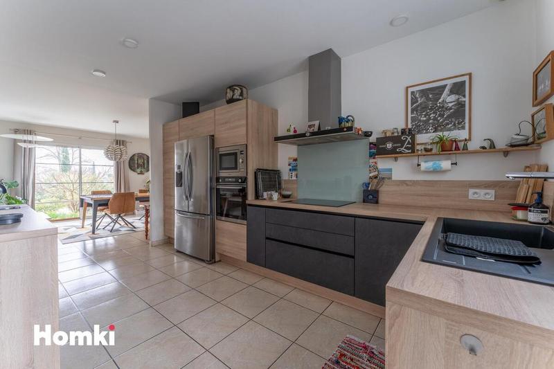 Maison - 140 m² - 5 pièces