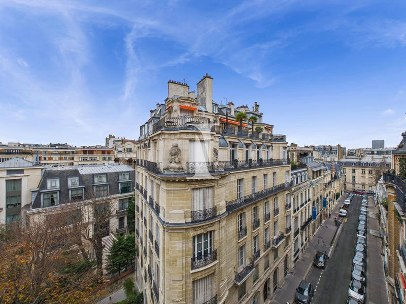 Appartement - 196 m² - 5 pièces