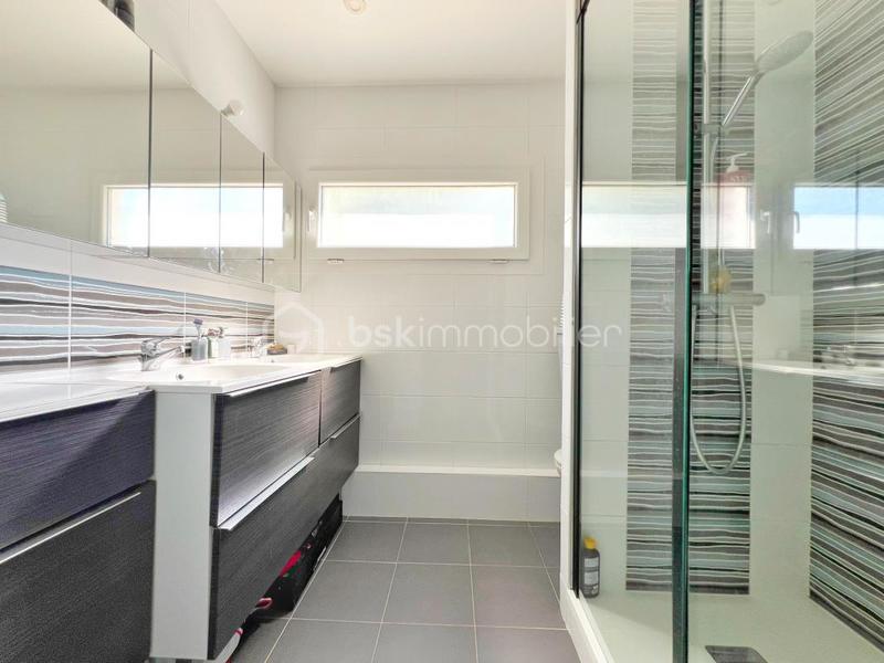 Appartement - 95 m² - 5 pièces