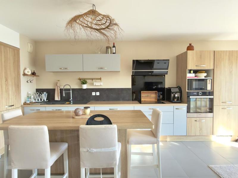 Maison - 102 m² - 4 pièces