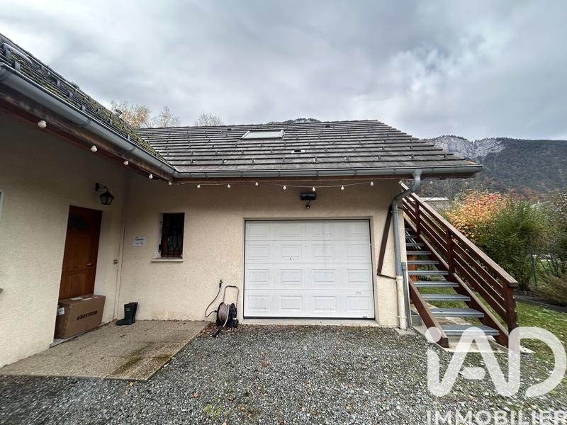 Maison - 169 m² - 6 pièces