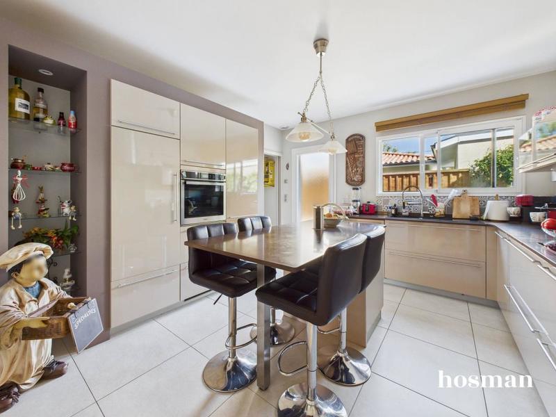 Maison - 167 m² - 5 pièces