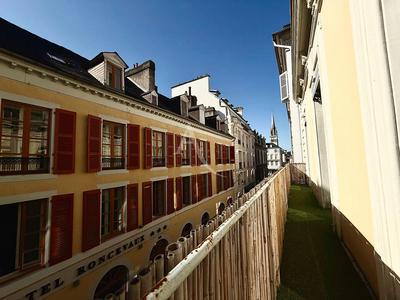 Appartement - 97 m² - 3 pièces