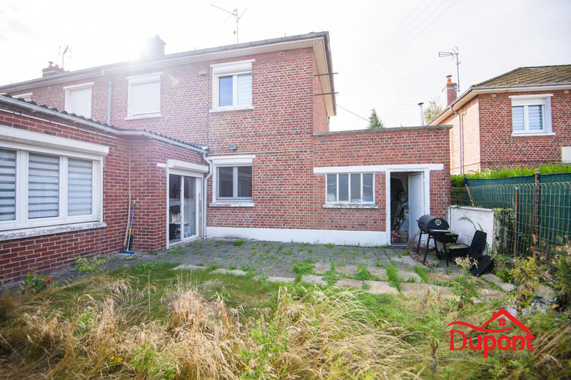 Maison - 90 m² - 6 pièces