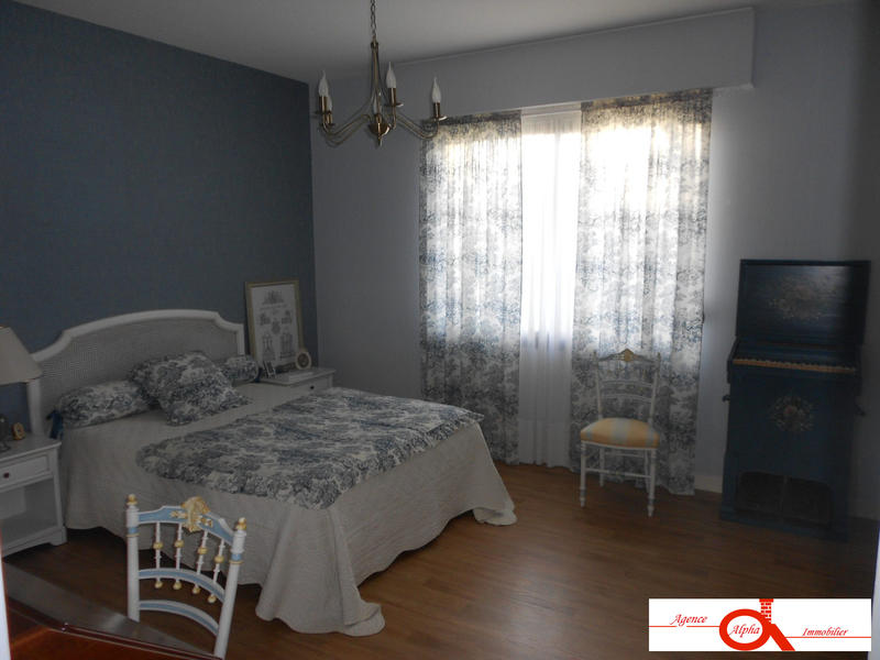 Maison - 180 m² - 6 pièces