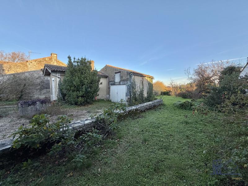 Maison ancienne - 107 m² - 8 pièces