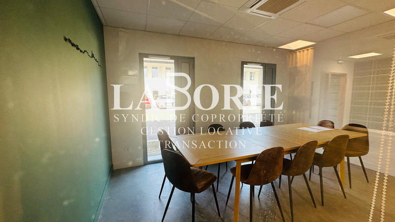 Local commercial - 93 m²