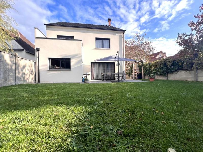 Maison - 155 m² - 7 pièces