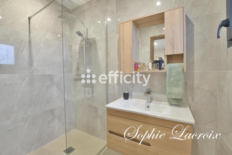 Villa - 147 m² - 6 pièces