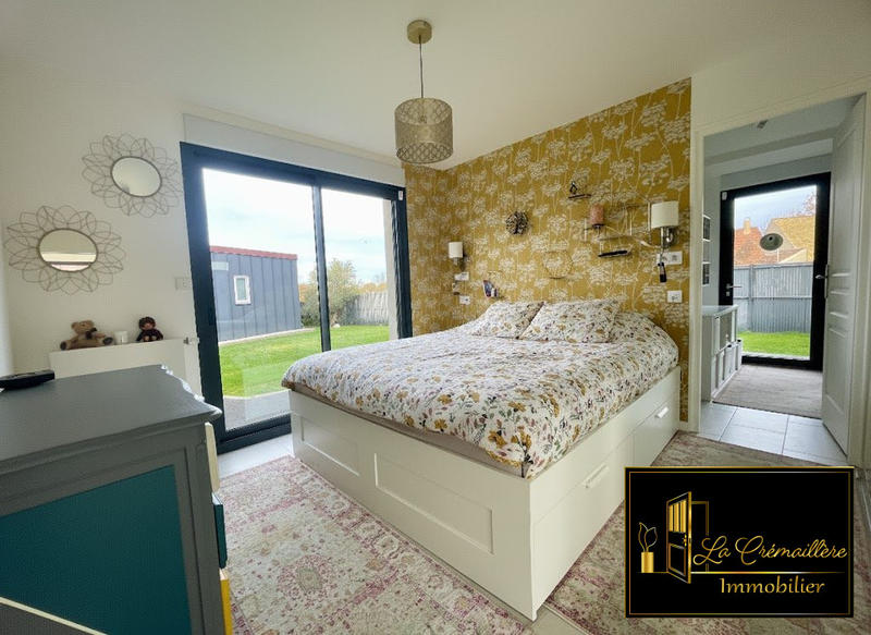 Maison - 270 m² - 9 pièces