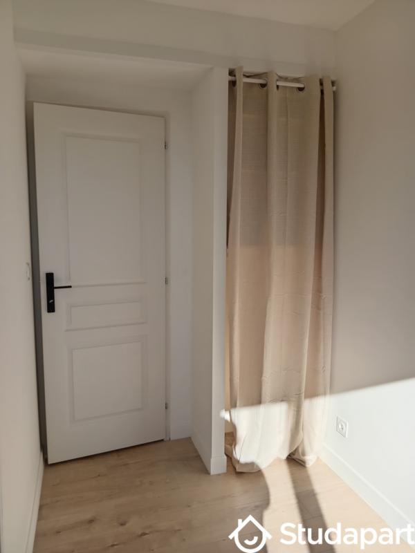 Chambre - 12 m² - 1 pièce