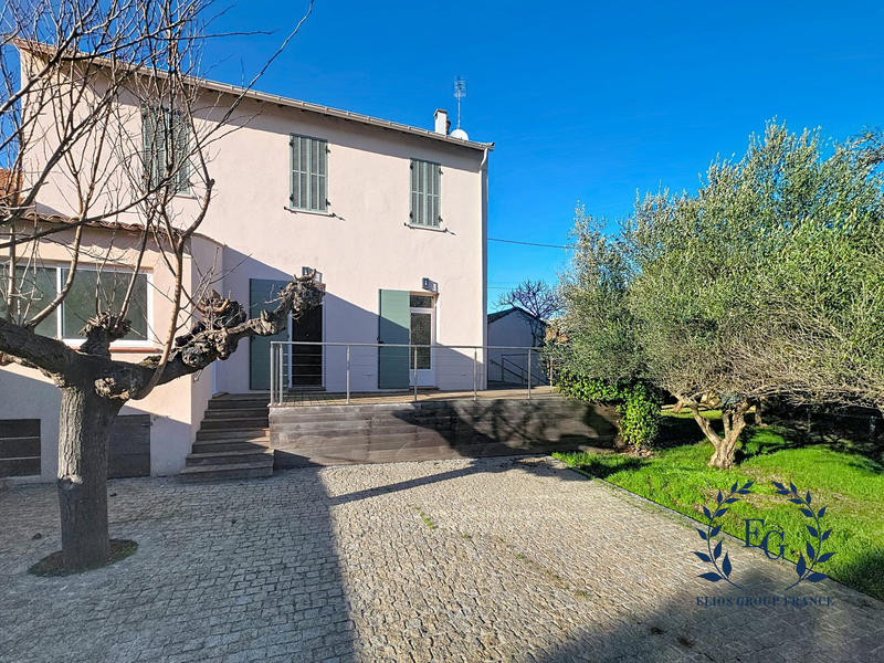 Maison - 166 m² - 5 pièces