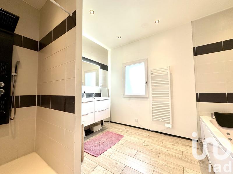 Maison - 160 m² - 5 pièces