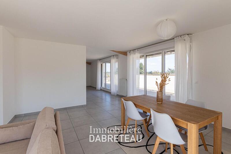 Appartement - 108 m² - 4 pièces