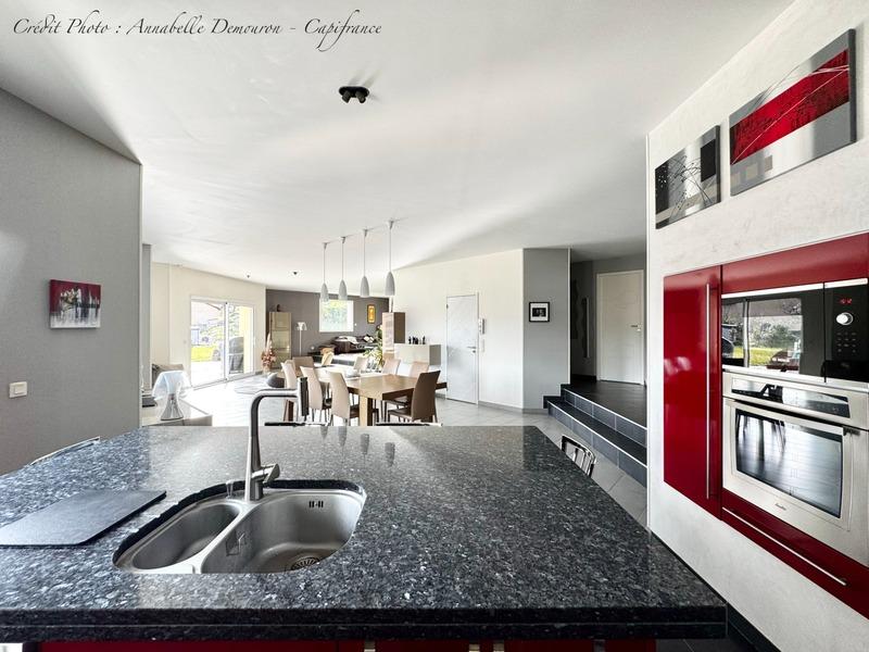 Maison - 196 m² - 6 pièces