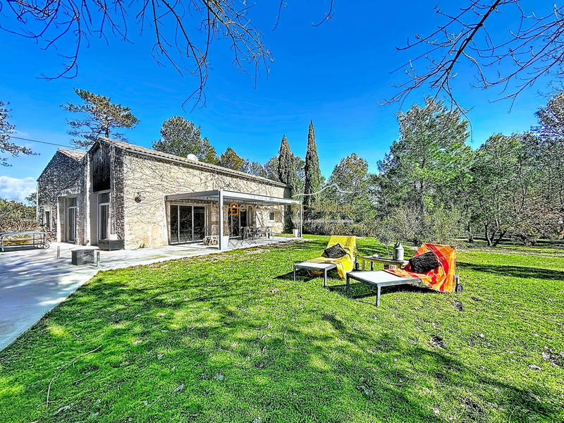 Villa - 194 m² - 6 pièces