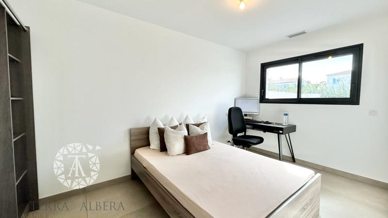 Maison - 96 m² - 4 pièces