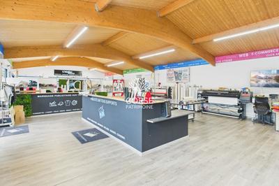 Fonds de commerce - Local commercial - 250 m²