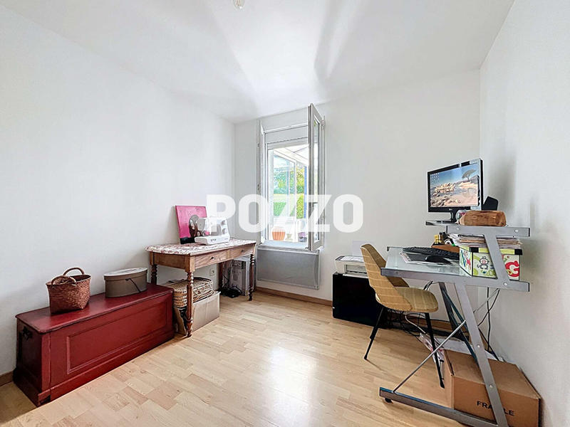 Maison - 100 m² - 6 pièces