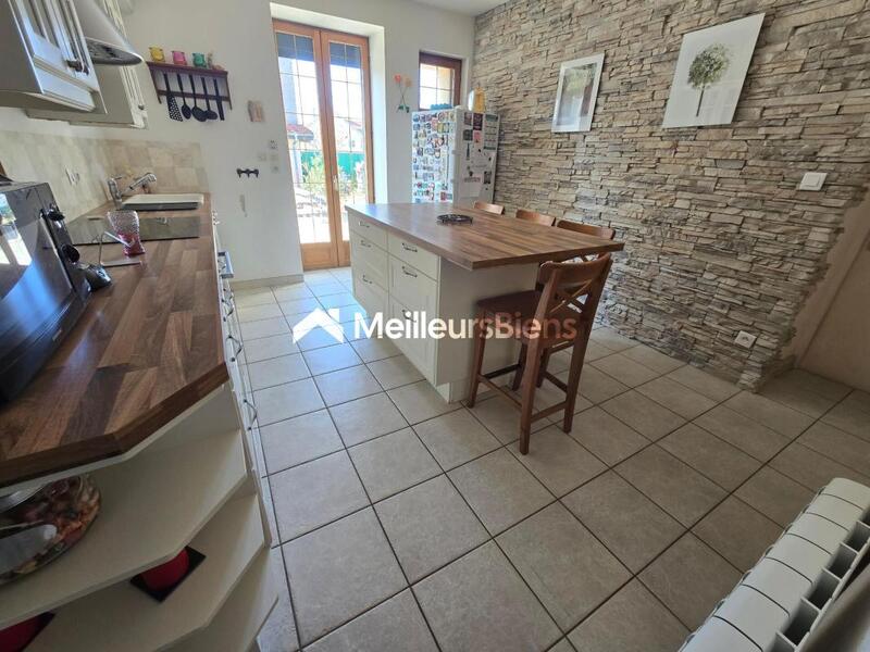 Maison en pierre - 143 m² - 6 pièces
