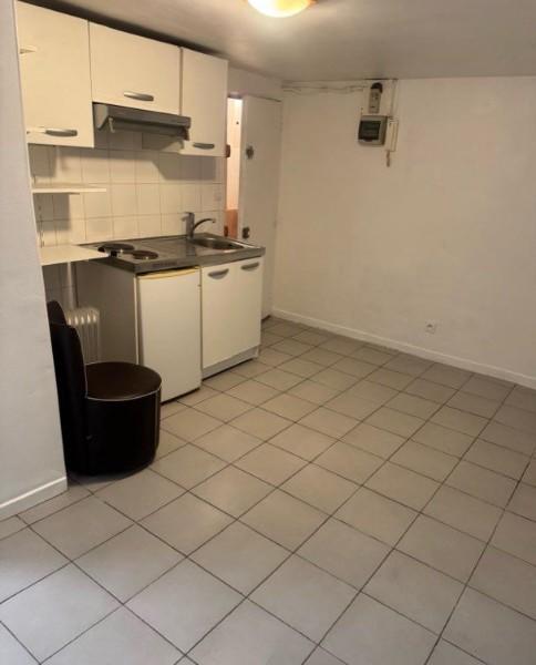 Studio - 14 m² - 1 pièce
