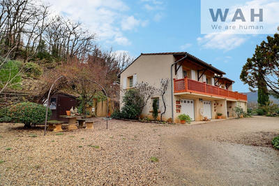 Maison - 135 m² - 6 pièces