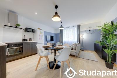 Chambre - 9 m² - 1 pièce