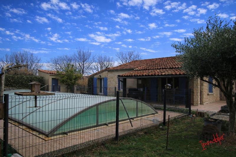 Villa - 96 m² - 5 pièces