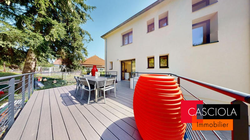 Maison - 170 m² - 6 pièces