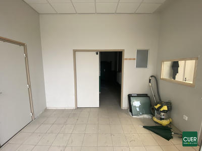 Local commercial - 110 m² - 3 pièces