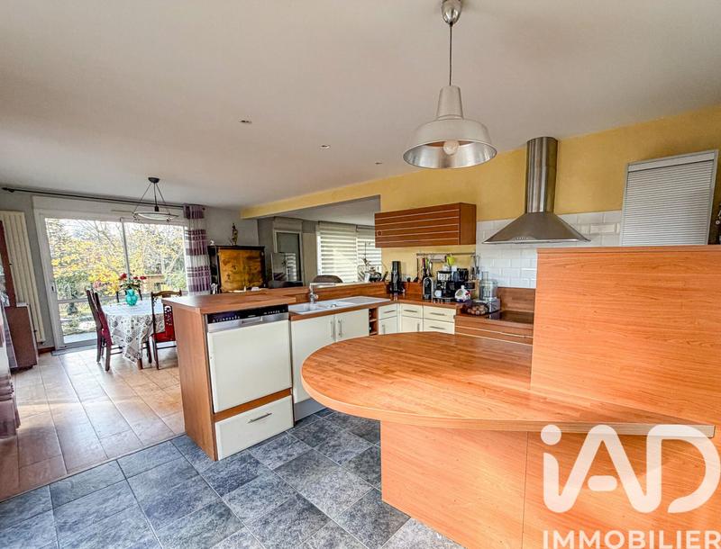 Maison - 190 m² - 9 pièces