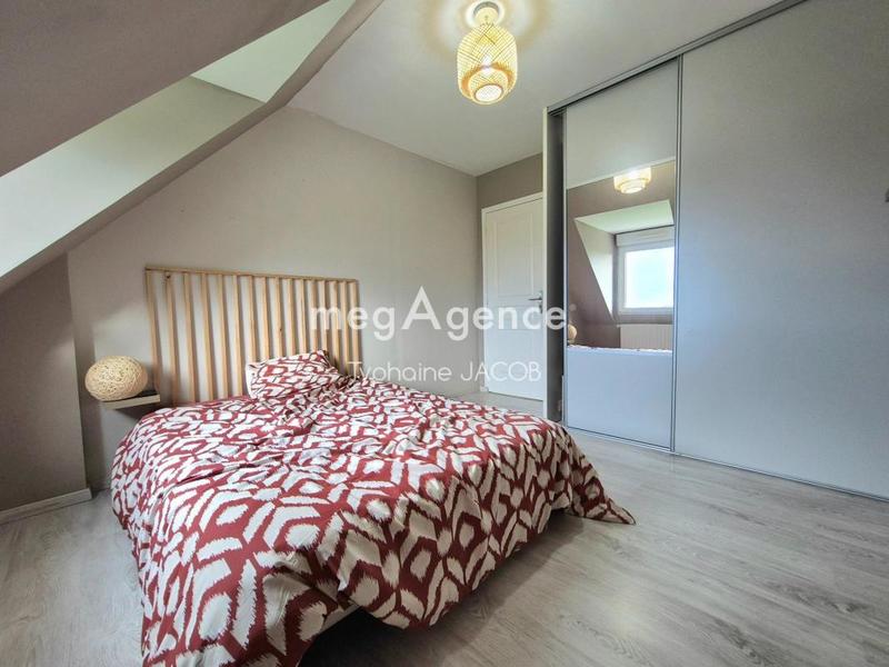 Maison - 210 m² - 10 pièces