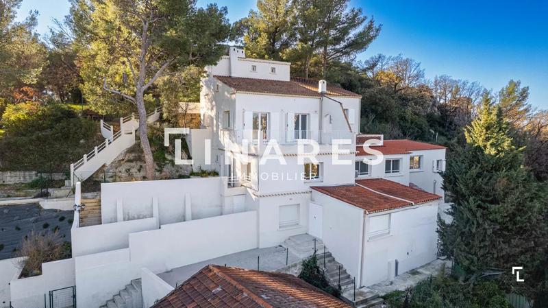 Appartement - 95 m² - 4 pièces