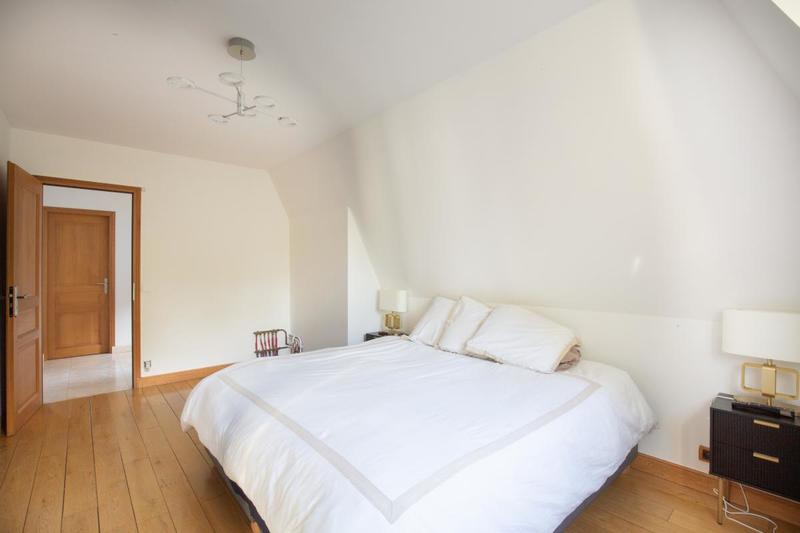 Villa - 192 m² - 6 pièces