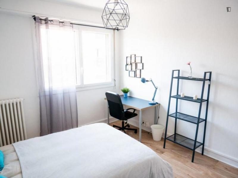 Chambre - 14 m² - 4 pièces