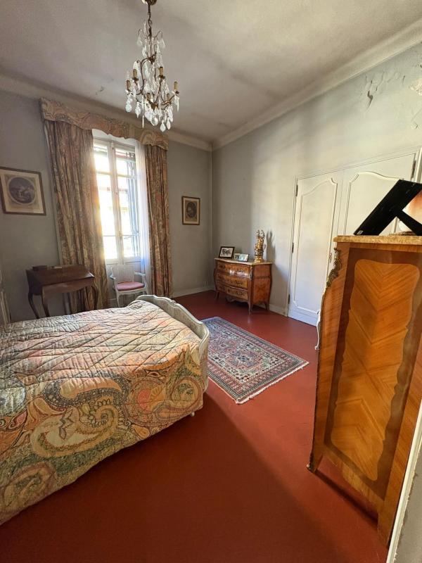 Entrepôt - 28 pièces