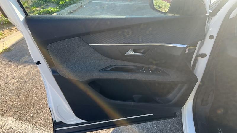 Peugeot 3008 II 1.6 BlueHDi 120 Allure