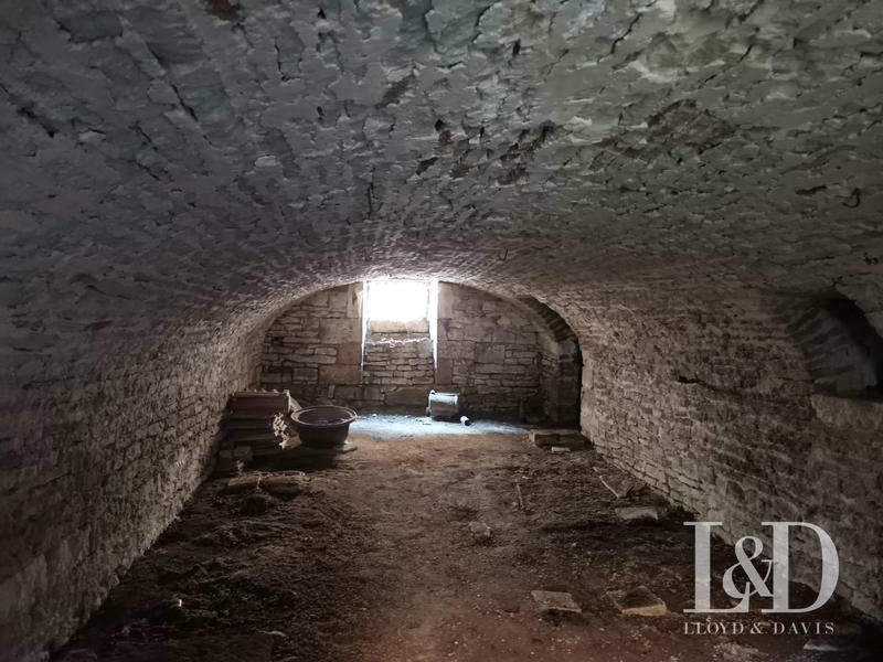 Maison - 300 m² - 10 pièces