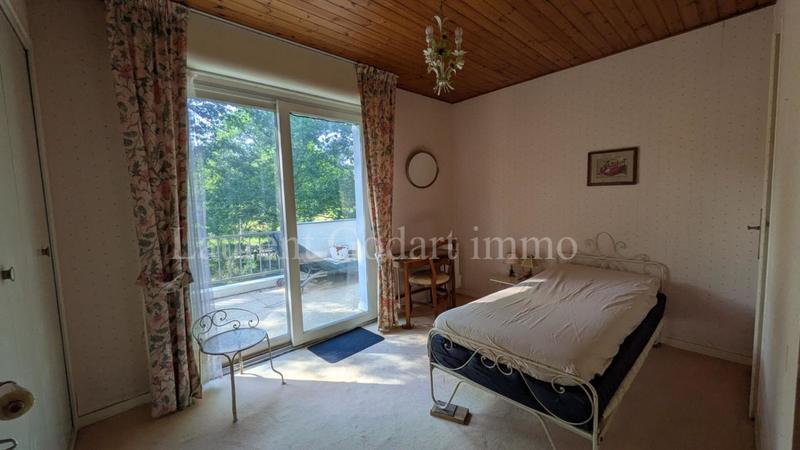 Maison - 186 m² - 8 pièces