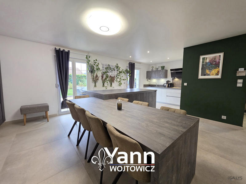 Maison - 112 m² - 5 pièces