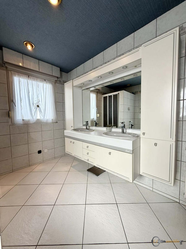 Maison - 138 m² - 4 pièces