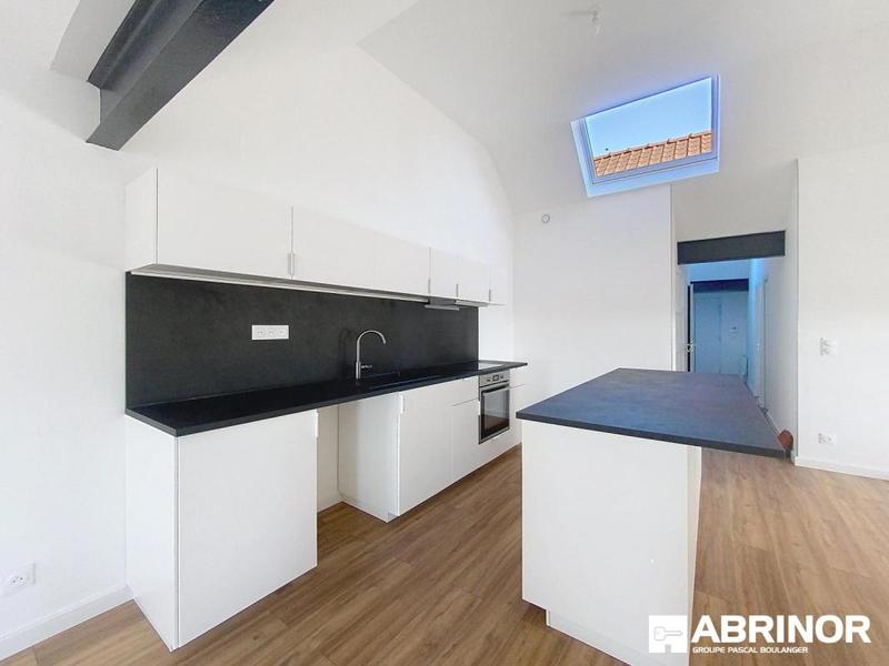 Loft - 87 m² - 3 pièces