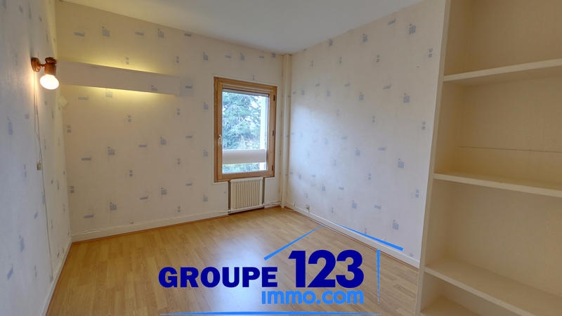 Appartement - 93 m² - 5 pièces
