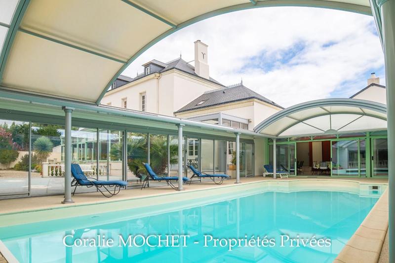 Demeure - 454 m² - 20 pièces