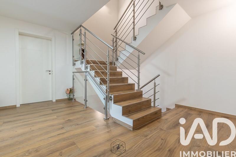 Maison - 159 m² - 5 pièces