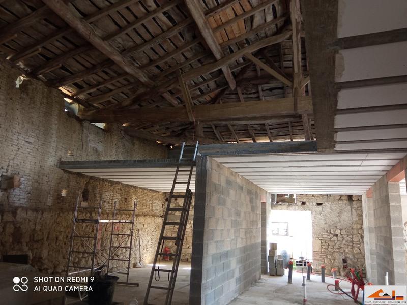 Maison - 210 m² - 1 pièce