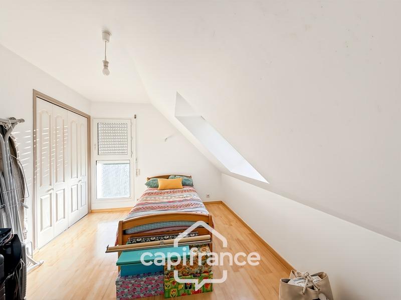 Maison - 98 m² - 5 pièces